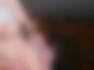 Live cam show with nicolebloom - Trimmed Granny on Milfs Live