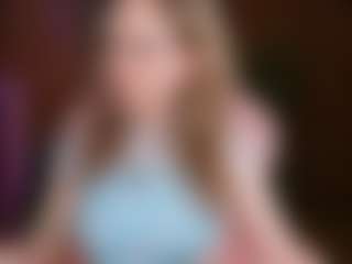 Live cam show with nicolebloom - Oil on Camsoda