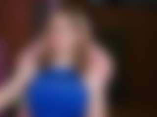 Live cam show with nicolebloom - Gamer on crypto-cams