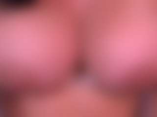 violeta-sanz's Live Sex Cam Show