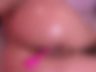 Live cam show with violeta-sanz - Dildo Or Vibrator on CamwithHer