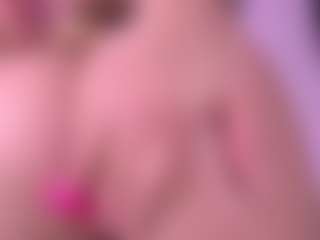 Live cam show with violeta-sanz - Thong on StripNow