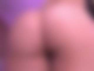 Live cam show with violeta-sanz - Deepthroat on Camsoda