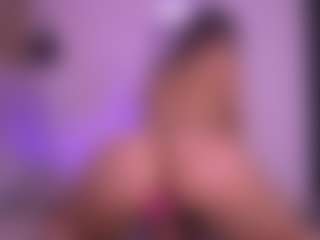 Live cam show with violeta-sanz - Deepthroat on Camsoda