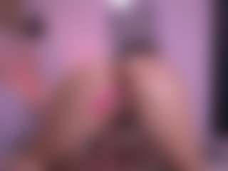 Live cam show with violeta-sanz - Fingering on Dare Cams