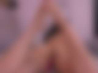 Live cam show with violeta-sanz - Petite on TastyBlacksLive
