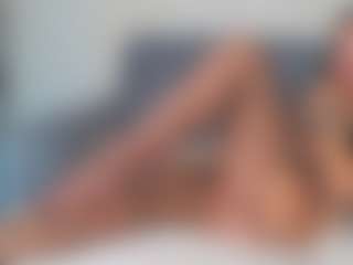 Live cam show with adriannakiss - Middle Aged on Soda Cam