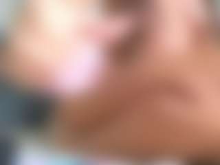 adriannakiss MILF webcam performer live streaming