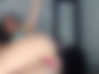 Live cam show with Sara_Blue - Fetish MILF on Camsoda