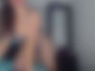 Sara_Blue MILF webcam performer live streaming