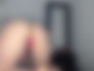 Sara_Blue's Live Sex Cam Show