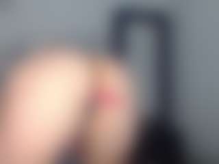 Sara_Blue's Live Sex Cam Show