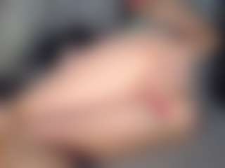 Live cam show with Sara_Blue - Brown Hair MILF on eurowanks.com