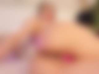 Live cam show with Emilly Bronte - Anal on live18s.com