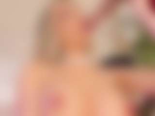 Emilly Bronte's Live Sex Cam Show