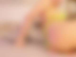 Live cam show with Emilly Bronte - Dildo on Fling VIP Chat