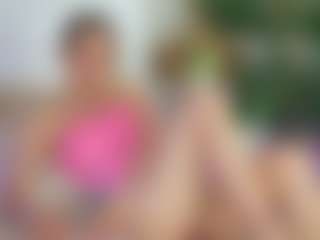 Live cam show with Emilly Bronte - Pornstar Skinny on Milfs Live