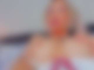 Emilly Bronte's Live Sex Cam Show