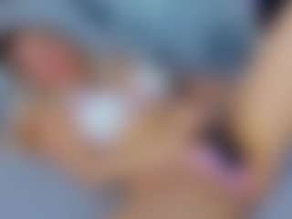 Emilly Bronte's Live Sex Cam Show