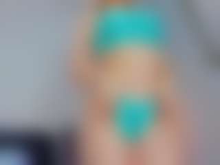 Live cam show with Emilly Bronte - Skinny Teen (18+) on Camsoda