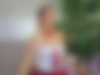 Live cam show with Emilly Bronte - Big Tits on AdultVida.com