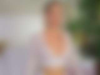 Emilly Bronte's Live Sex Cam Show
