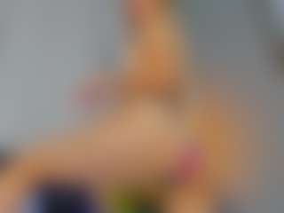 Live cam show with Emilly Bronte - Anal on slutload