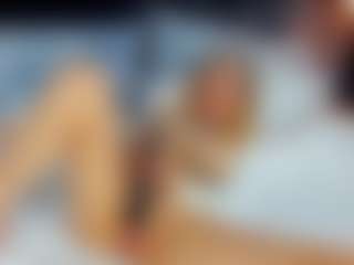Emilly Bronte's Live Sex Cam Show