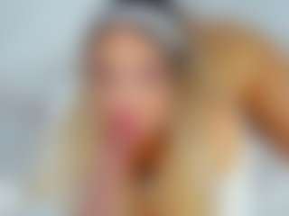 Live cam show with Emilly Bronte - Teen (18+) on Camsoda