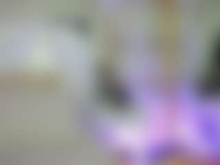 Live cam show with Emilly Bronte - Fingering on madthumbs