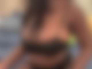 Mia23's Live Sex Cam Show