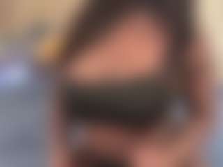 Mia23's Live Sex Cam Show