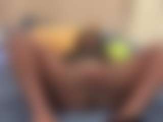 Mia23's Live Sex Cam Show