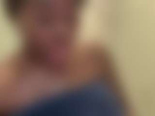 Mia23's Live Sex Cam Show
