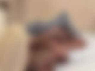 Live cam show with Mia23 - Strip on Camsoda