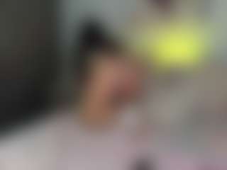 Live cam show with Mariana - Athletic on chickslive.net