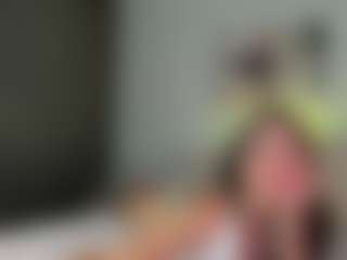 Live cam show with Mariana - Small Tits on MyBangCams