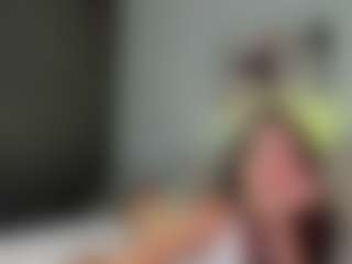 Live cam show with Mariana - Teen (18+) on MyBangCams