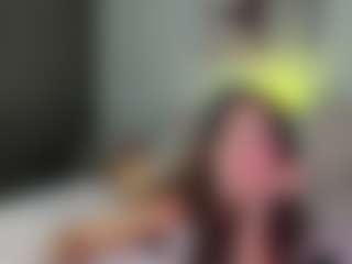 Live cam show with Mariana - Squirt on chickslive.net