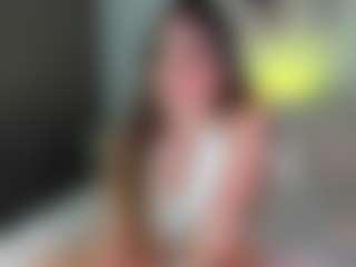 Live cam show with Mariana - Teen (18+) on MyBangCams