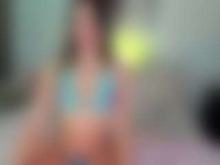 Live cam show with Mariana - Lovense on live18s.com