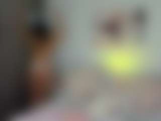 Live cam show with Mariana - Teen (18+) on Camming Site