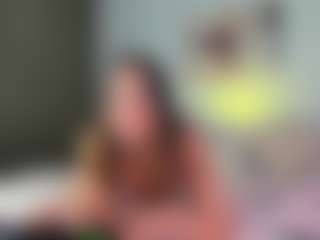 Live cam show with Mariana - Small Tits on mypornchat.com