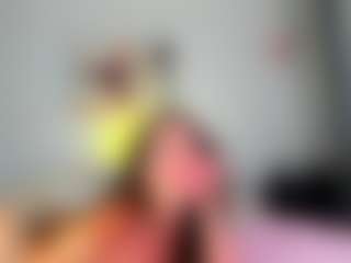 Live cam show with Mariana - Normal on camgirlchat.live