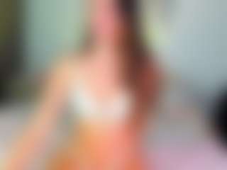 Live cam show with Mariana - Deepthroat on Camsoda