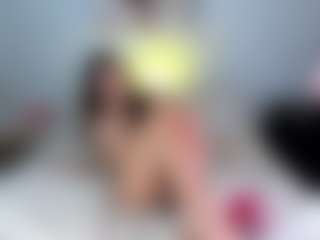 Live cam show with Mariana - Big Ass Teen (18+) on StripNow