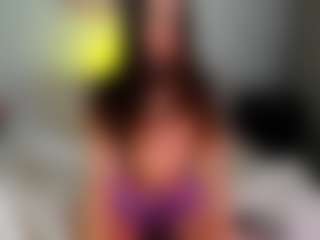 Live cam show with Mariana - Black Petite on CSO-WL