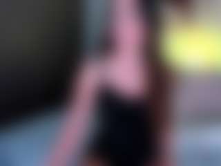 Live cam show with Mariana - Petite on slutload
