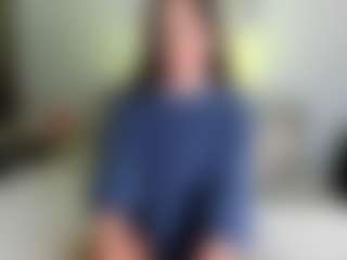 Live cam show with Mariana - Brown Eyes on StripNow