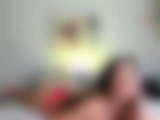 Live cam show with Mariana - Squirt Teen (18+) on Fling VIP Chat